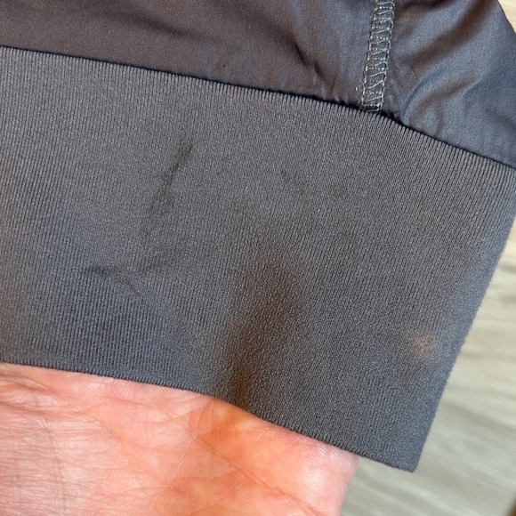 Under Armour Women’s Grey Fitted Lux Track Jacket with Full Zip - M - Picture 5 of 5